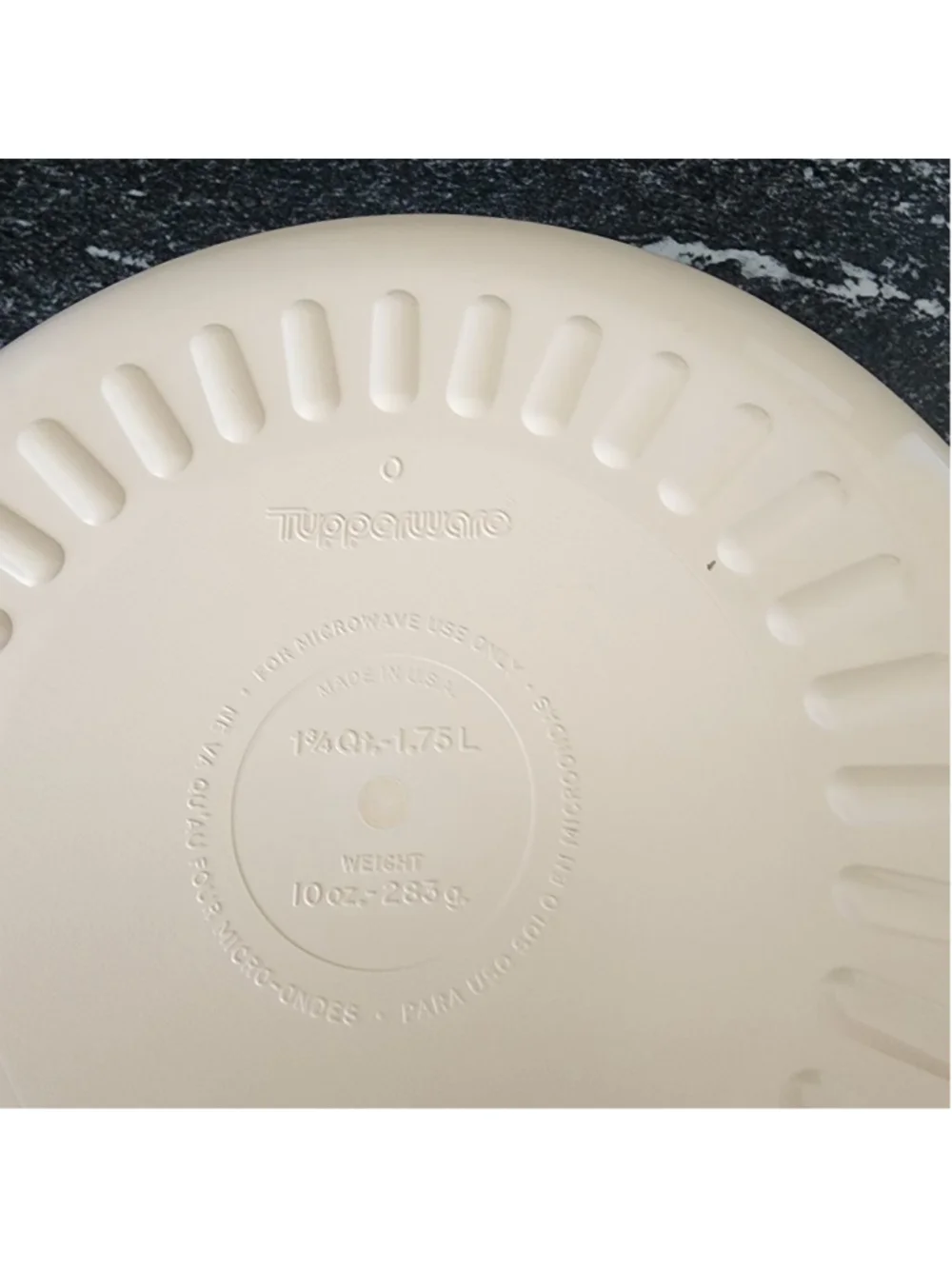 Tupperware Beige Microwave cook Pot  with Lid